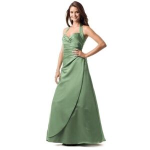 David’s Bridal Light Green Halter Floor Length Bridesmaid Dress 16